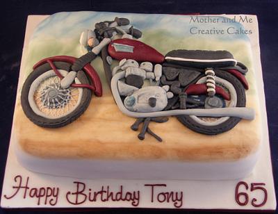 Motorbike - Cake by Mother and Me Creative Cakes