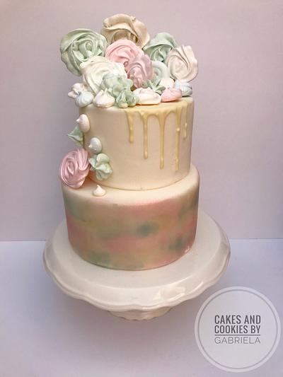 Watercoloure cake with maringues - Cake by Gabriela