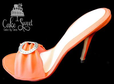 Hand crafted sugar high heel  - Cake by Cake Sweet Cake By Tara