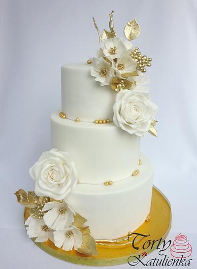 White - gold wedding Cake - Cake by Torty Katulienka