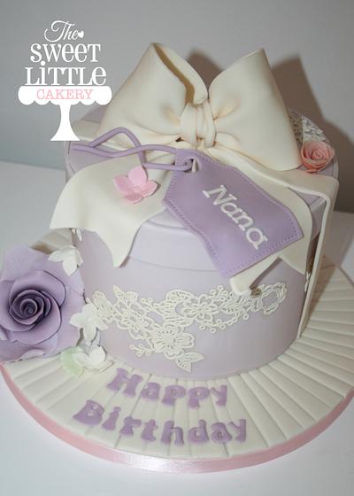 Lilac Hat box Cake - Cake by thesweetlittlecakery