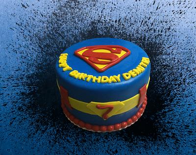Superman - Cake by MsTreatz