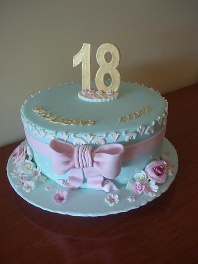 18th birthday cake - Cake by Paula Rebelo