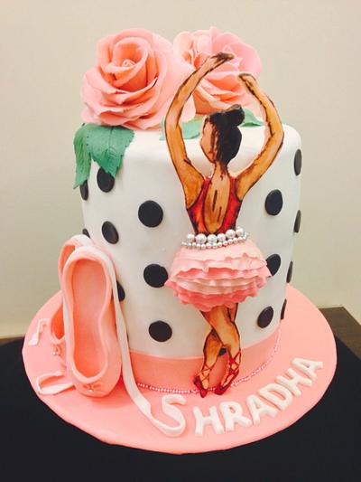 Dancing ballerina - Cake by Sweethiccup