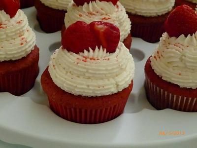Red and White - Cake by Shantalle Bourdeau