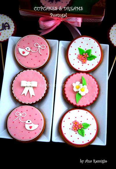 1º BIRTHDAY COOKIES FOR JULIA - Cake by Ana Remígio - CUPCAKES & DREAMS Portugal