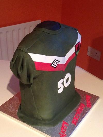 Football jersey cake - Cake by Michelle Hand @cakesbyhand