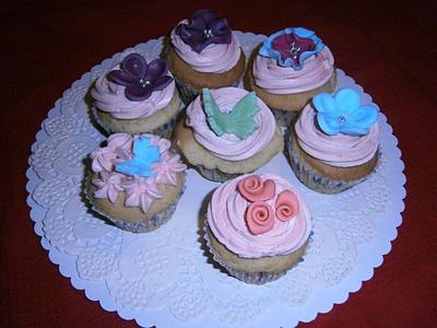 Cupcakes - Cake by Lenka Budinova - Dorty Karez