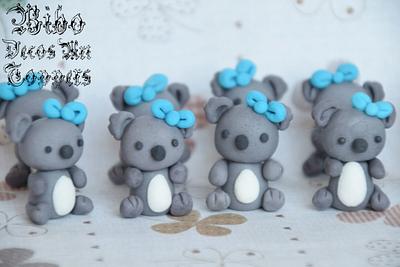 Mini Koala Fondant Topper  - Cake by BiboDecosArtToppers 