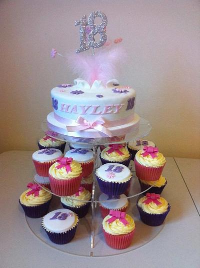 Pretty cupcakes & matching top cake - Cake by Donna