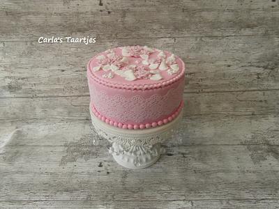 Vintage with roses from a mold - Cake by Carla 