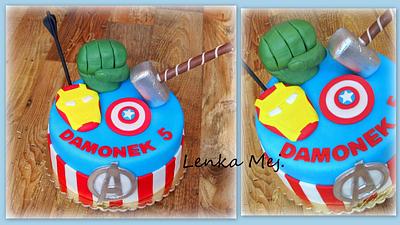 Avengers - Cake by Lenka