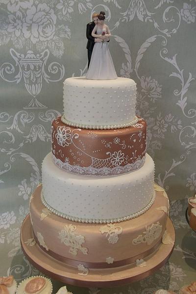 Lisa & Mike Wedding - Cake by Jayne Worboys