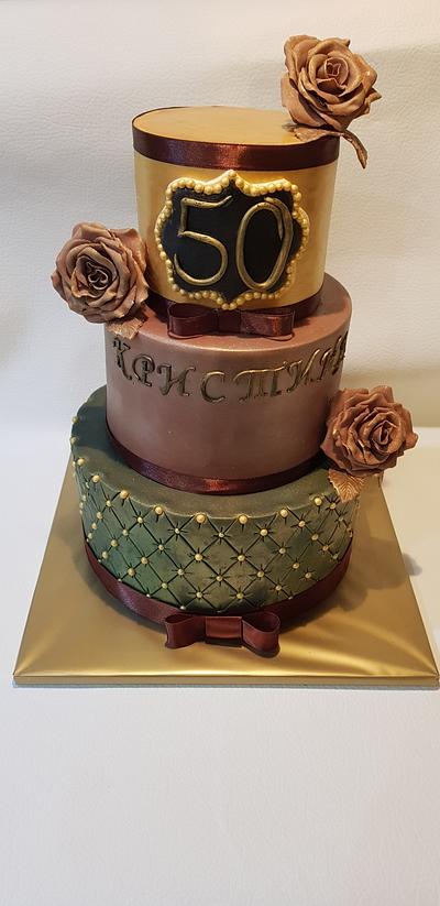Gold cake - Cake by Ladybug0805