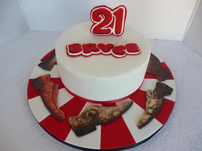 Red and White themed cake - Cake by Hilz