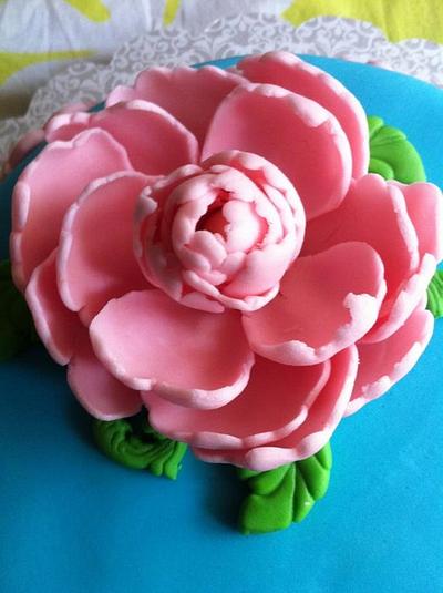 peony in blue - Cake by La Verne