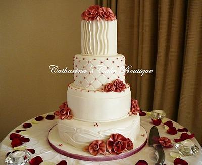 Old charm ribbon roses wedding cake - Cake by Catharinascakes