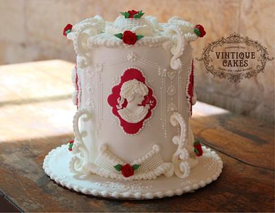 Victorian Cameo Cake - Cake by Vintique Cakes (Anita) 