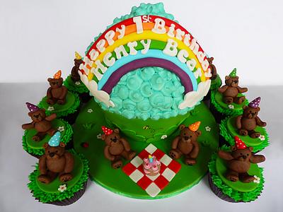 Teddy Bear's picnic giant cupcake - Cake by Vanilla Iced 