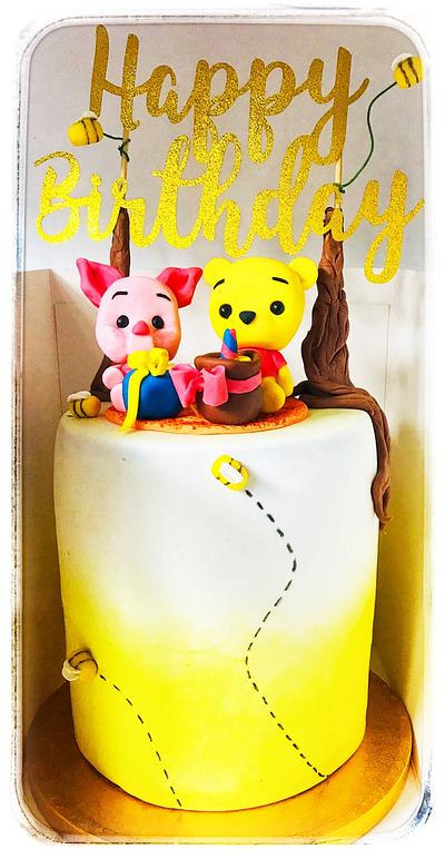 Pooh & Piglet - Cake by Bombshell Bakes