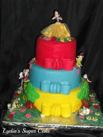 Snow White  - Cake by Lydia Droz