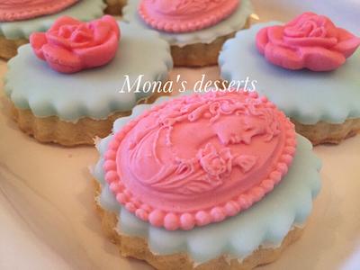 Victorian theme cookies - Cake by Muna's Cakes 