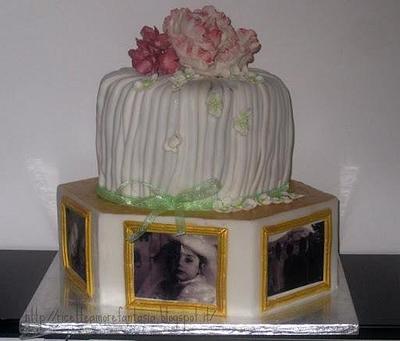 cake with folds - Cake by Gabriella Luongo