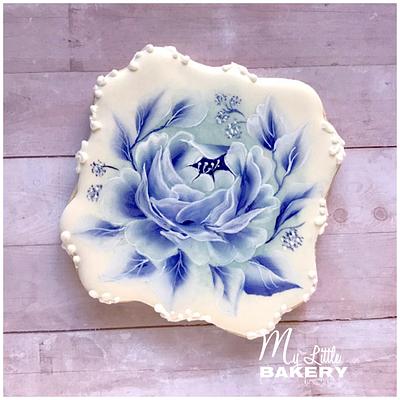 Blue Rose. Floral cookie.  - Cake by Nadia "My Little Bakery"