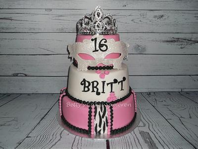 Sweet 16 - Cake by Betty's Cakes