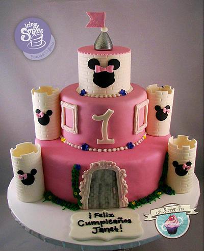Minnie Mouse Castle - Cake by Heather Nicole Chitty