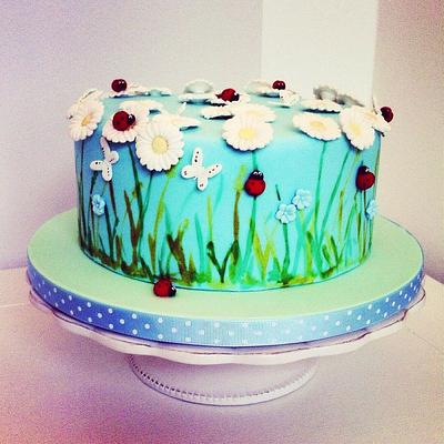 Ladybugs and daisy flowers cake - Cake by Bella's Bakery