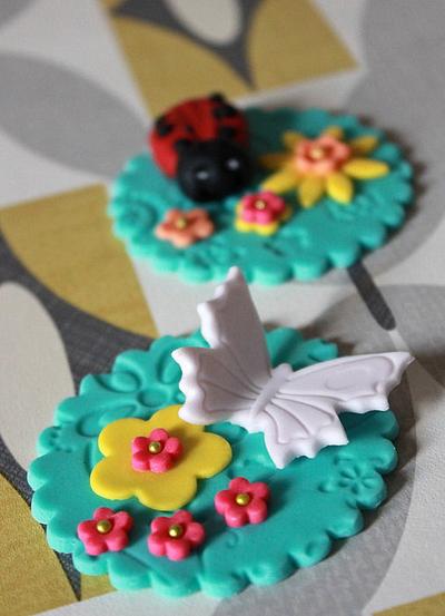 Butterfly Cupcake Topper - Cake by SweetSensationsLancs