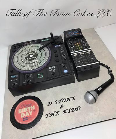 DJ turntable - Cake by The Cake Mamba