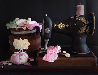 Old sewing machine - Cake by Cristina Sbuelz