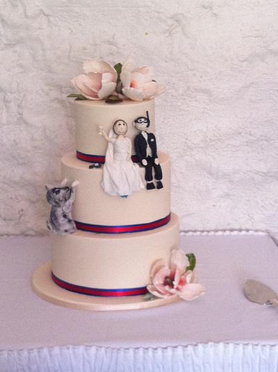 Magnolia Wedding Cake - Cake by Metro Designer Cakes by Belinda