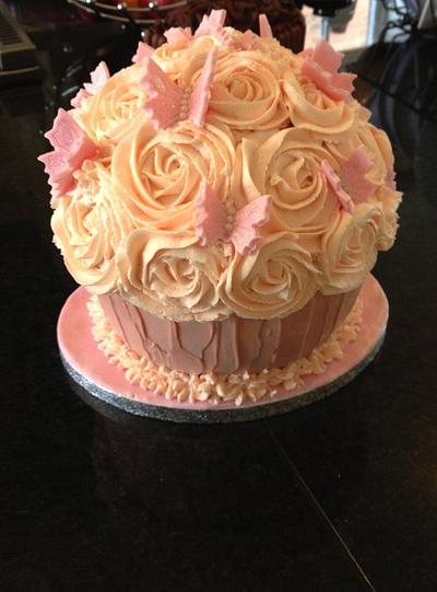 giant giant rose cupcake - Cake by jay