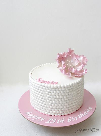 Pearly Sophia - Cake by Joonie Tan