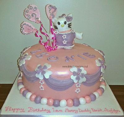Hello kitty - Cake by debscakecreations