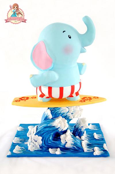 Zo The Elephant On The Surfing Board - Cake by SweetLin
