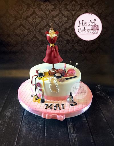 Fashion & Makeup Cake👗💄💖 - Cake by Hend Taha-HODZI CAKES