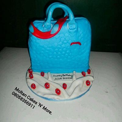 Bag Cake - Cake by Moltan Cakes 'N' More