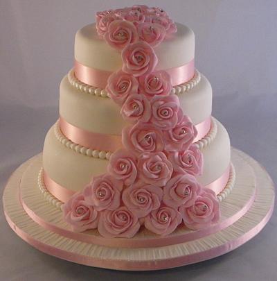 Pink cascade - Cake by Kazmick