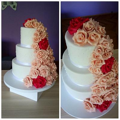 Wedding cake roses - Cake by Zaklina