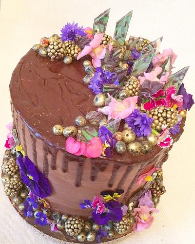 Edible Flowers and Golden Fruits - Cake by Beth Evans