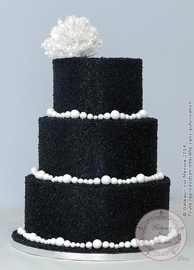 Black and White Wedding Cake - Cake by Galina Duverne - Gâteaux Sur Mesure Paris