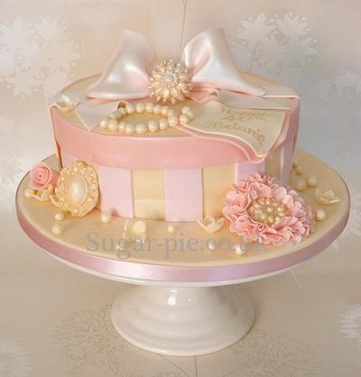 Vintage hatbox cake - Cake by Sugar-pie