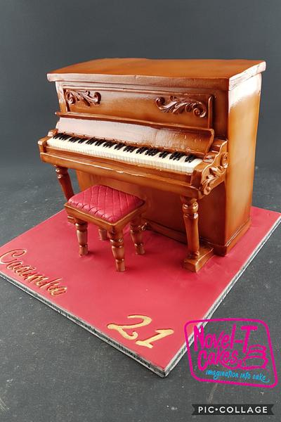 Piano cake - Cake by Novel-T Cakes