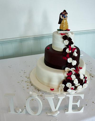 My first ever Wedding Cake! :D - Cake by Claire