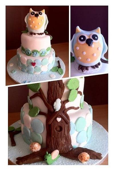 Owl cake - Cake by CakeMeHappy15