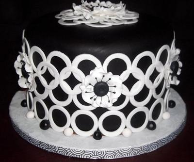 Black and White - Cake by Nissa